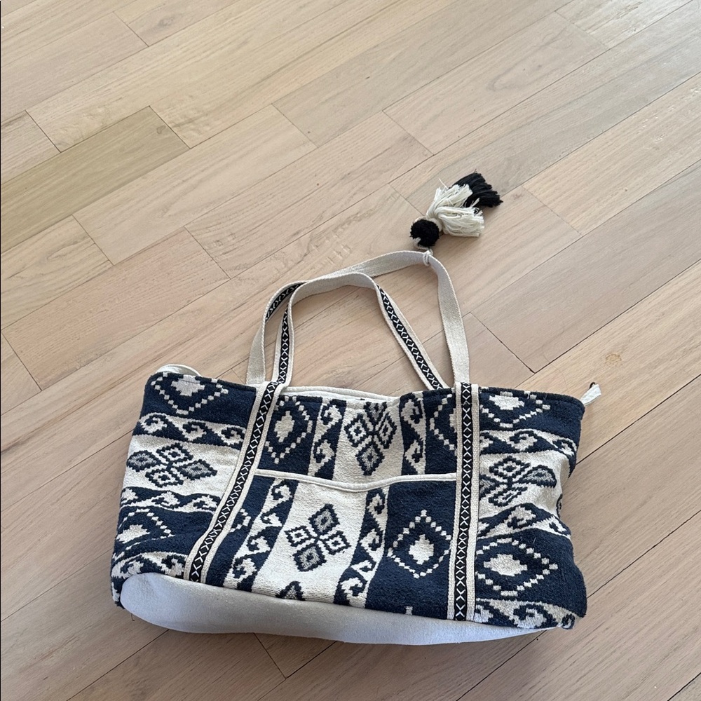 Source Unknown Black and Cream Geometric Tote